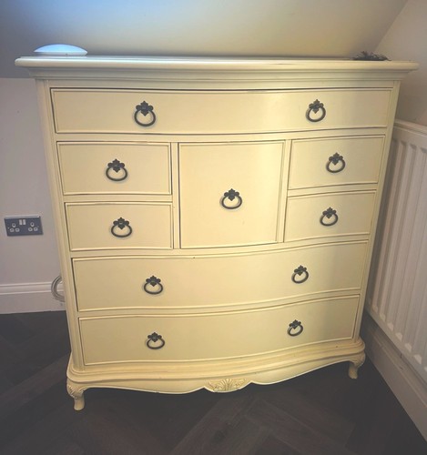 Willis gambier chest of - &,