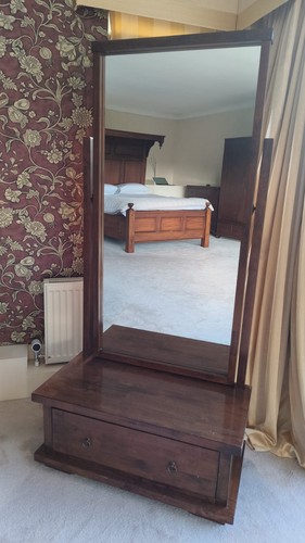 Willis gambier freestanding - &,