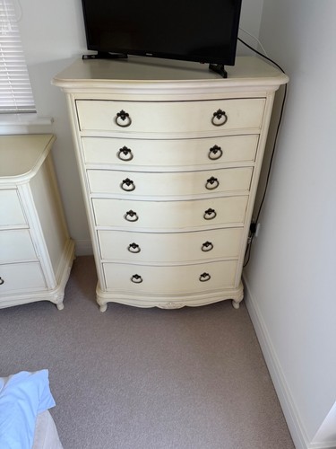 Willis gambier bedroom - &,