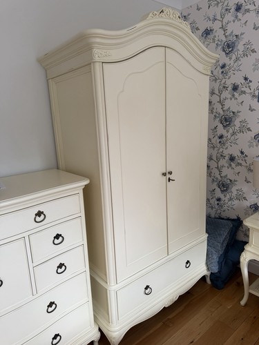 Willis gambier furniture set - &,